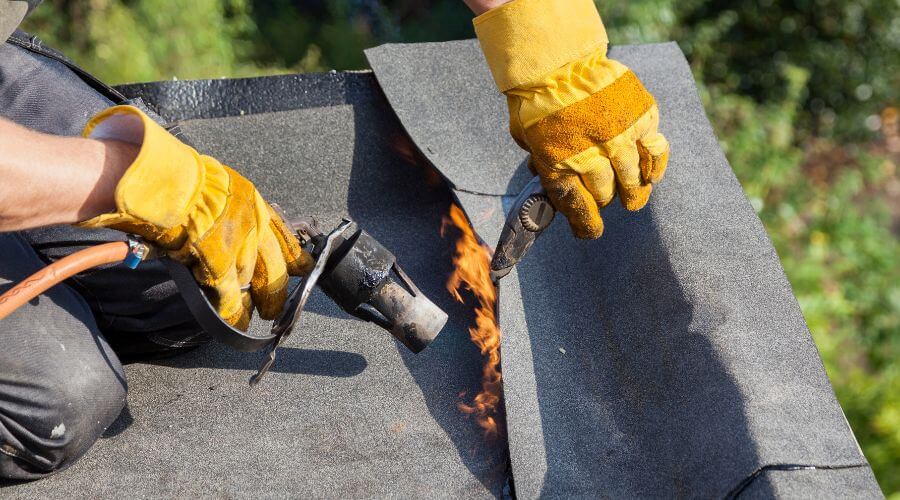 Expert Emergency Roof Repairs services in Eddyville, IL